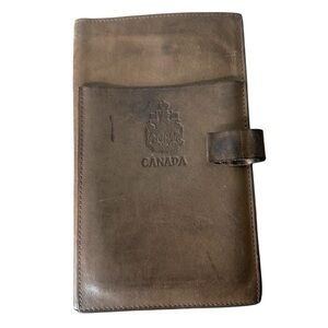 BUXTON Vintage Steerhide Leather Passport Travel Wallet Brown *Flaw*
